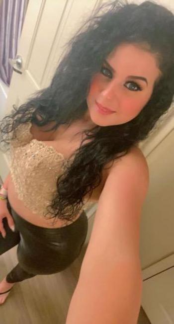 Angel, 23  female escort, Chicago