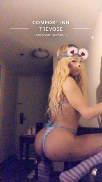 Barbie, 37  female escort, Chicago