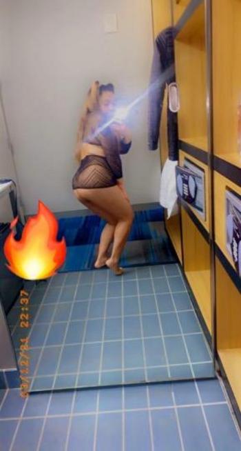  708-838-6843, 25  female escort, Chicago