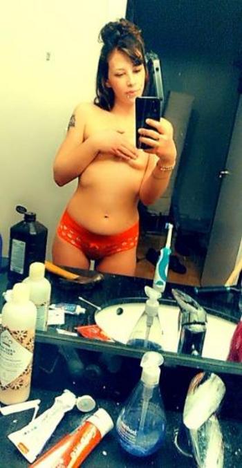 Baby doll, 23  female escort, Chicago