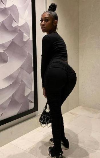  470-207-1156, 25  female escort, Chicago
