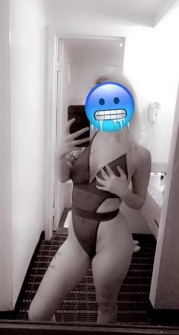 MYAAAAA, 23  female escort, Chicago