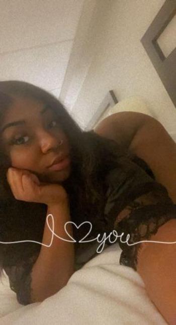 Kimbella, 23  female escort, Chicago