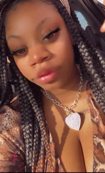 Peaches, 23  female escort, Chicago