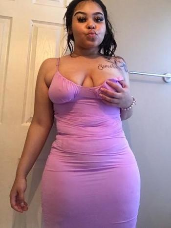 Red, 22  female escort, Chicago