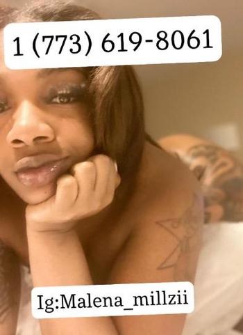 NenaMillz, 24  female escort, Chicago