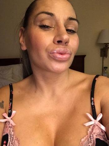Fatima, 32  female escort, Chicago