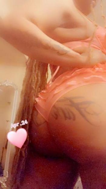 Honey, 24  female escort, Chicago