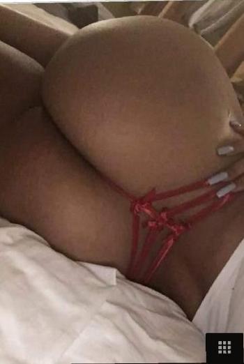 Star, 26  female escort, Chicago
