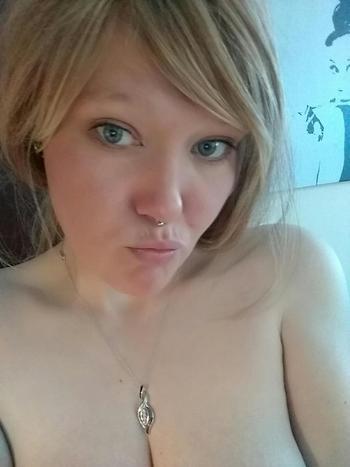 312-775-2481, 30 Caucasian female escort, Chicago