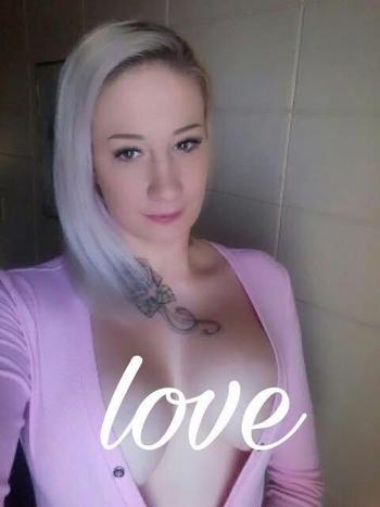 Ashley , 24  female escort, Chicago