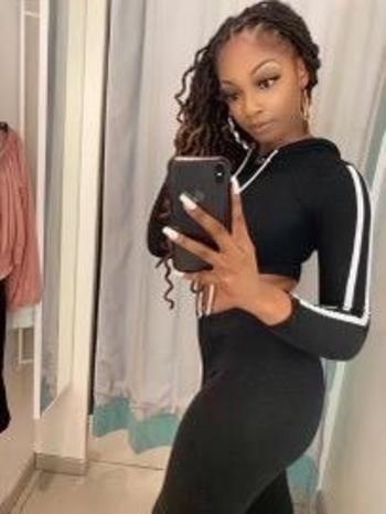 Passion, 21  female escort, Chicago