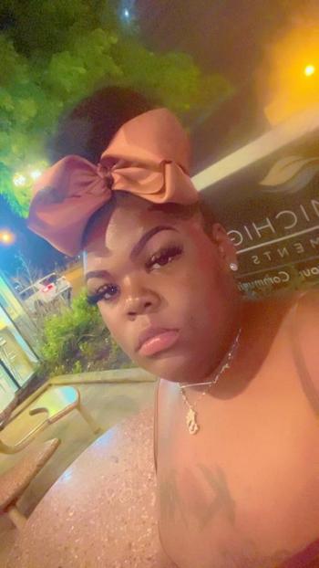 Juicy , 24  female escort, Chicago