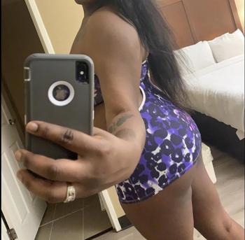 773-901-1703, 25  female escort, Chicago