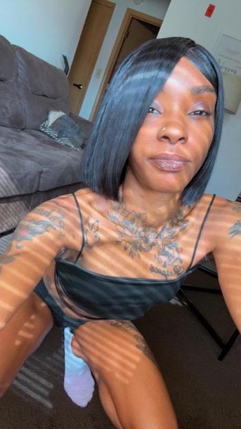 Minnie, 27  female escort, Chicago