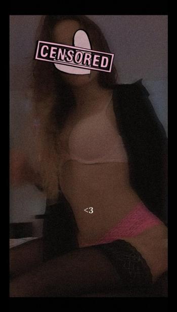 Elizabeth , 23  female escort, Chicago