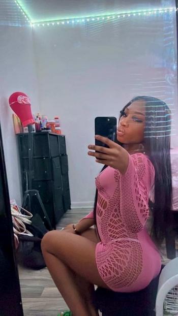 Passion, 21  female escort, Chicago