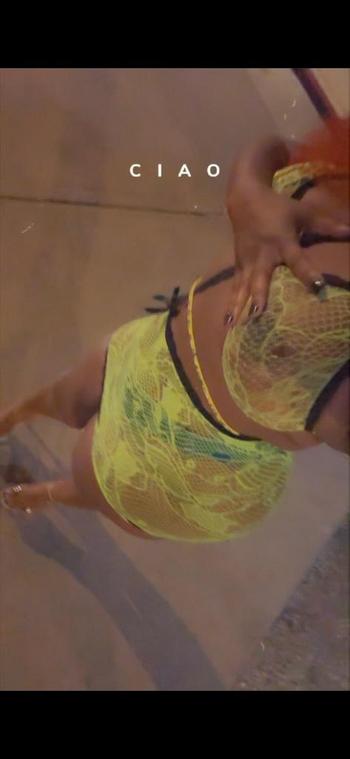 Brittany , 27  female escort, Chicago