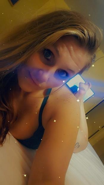 Red velvet , 30  female escort, Chicago