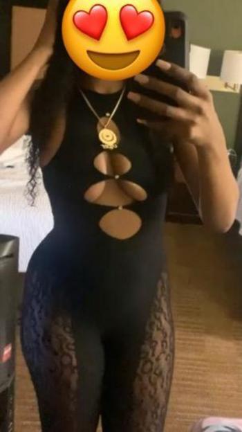 Fatt Ma, 25  female escort, Chicago