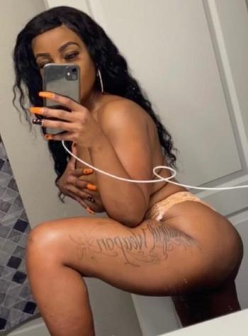 Star, 29  female escort, Chicago