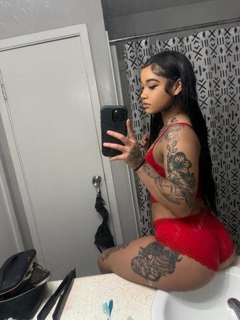Asian, 25  female escort, Chicago