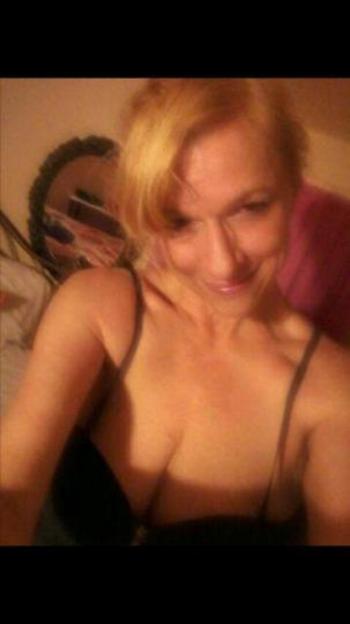 2244697766, female escort, Chicago