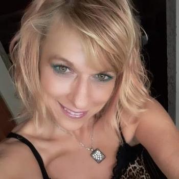 2245454471, female escort, Chicago