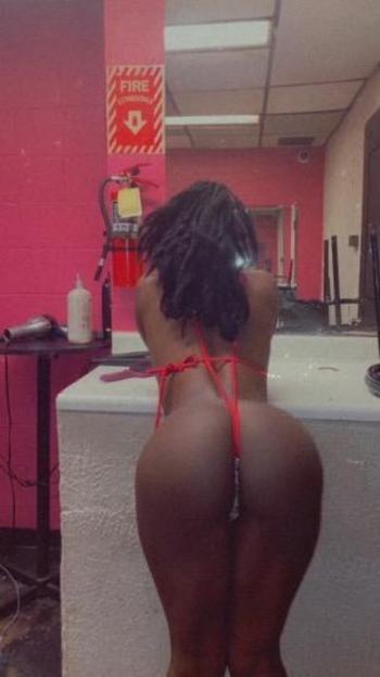 2192387902, female escort, Chicago